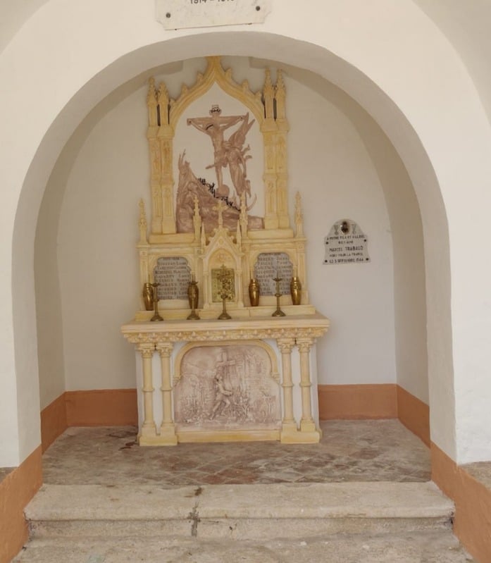 Autel de la chapelle Sainte-Brigitte